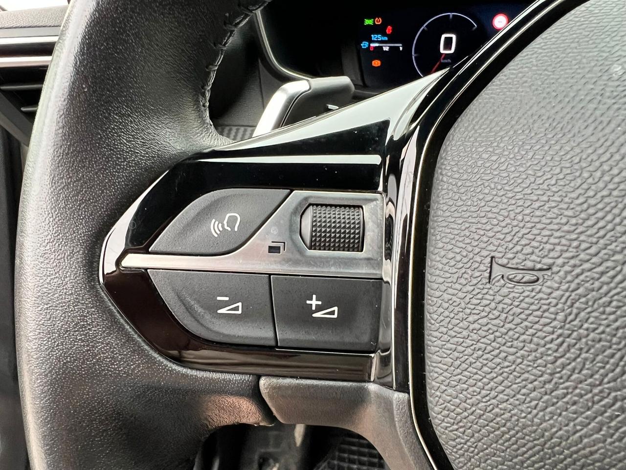 PEUGEOT 2008 1.5 HDI 130CV 2024 ALLURE PACK!!!!!!