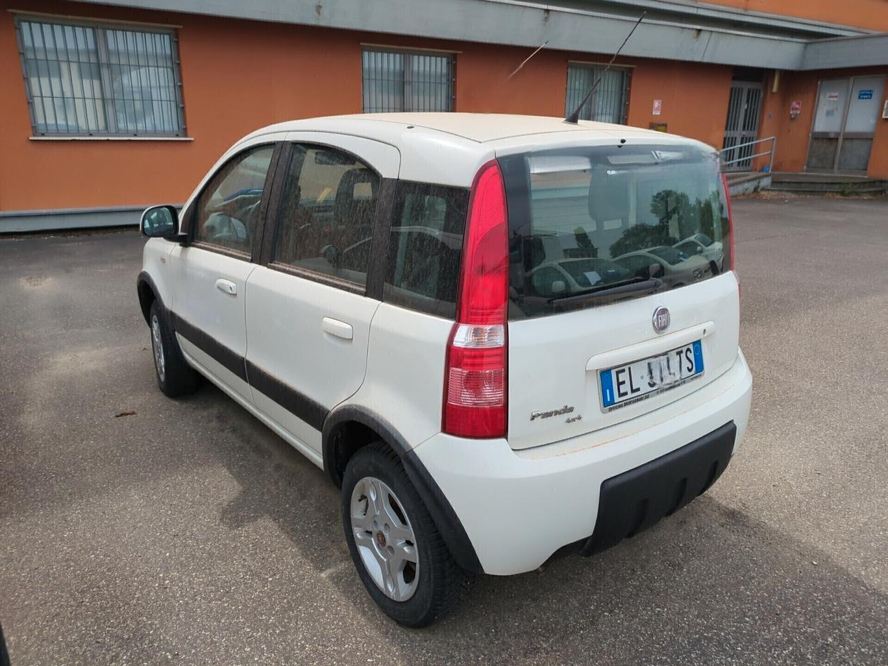 Fiat Panda 1.3 MJT 16V DPF 4x4 Climbing