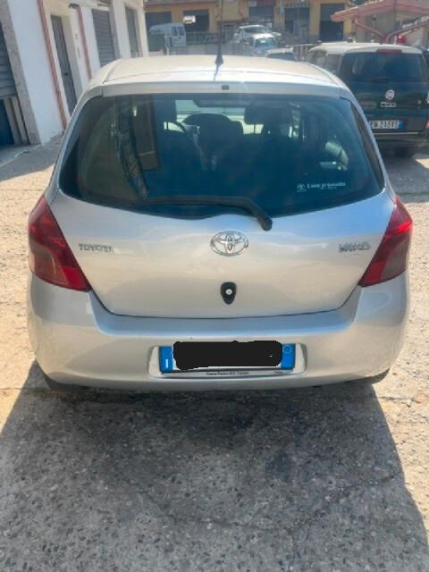 Toyota Yaris 1.0 5 porte Sol