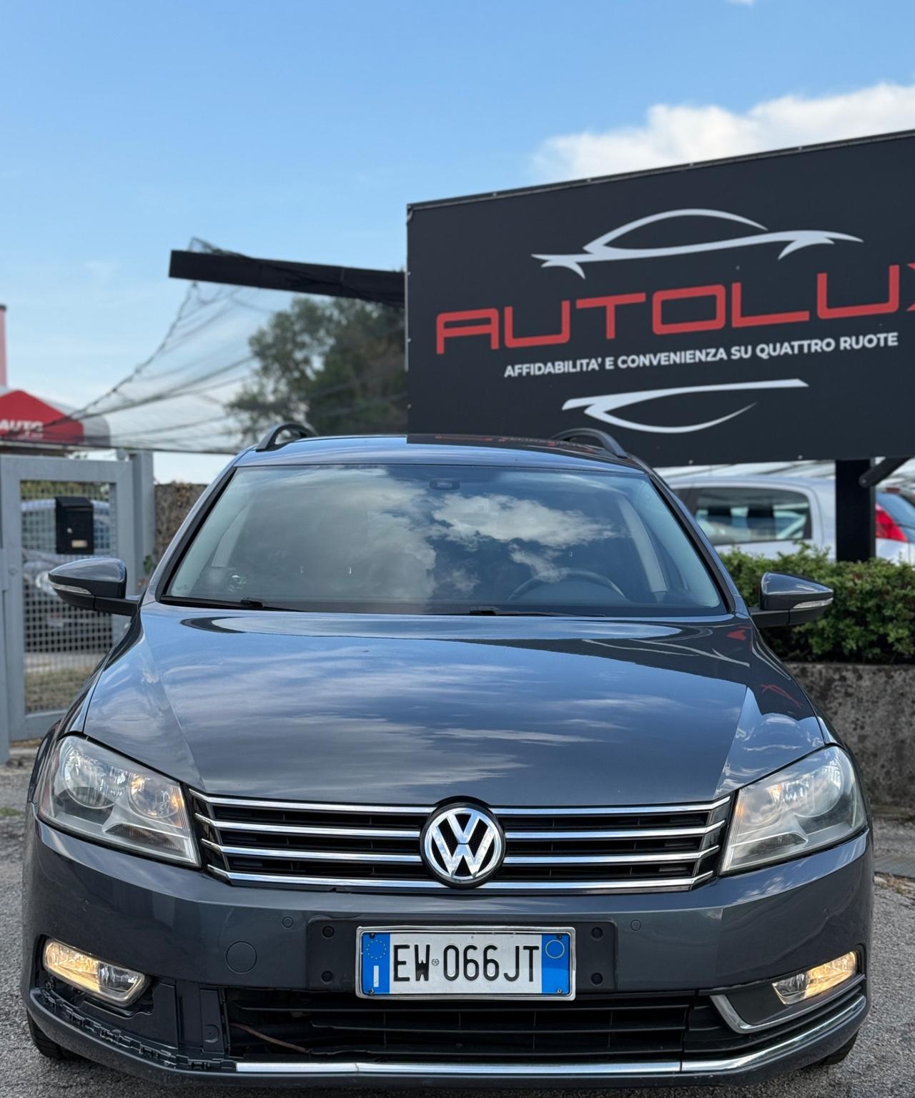 Volkswagen Passat Var. 2.0 TDI Highline NEOPATENTATI