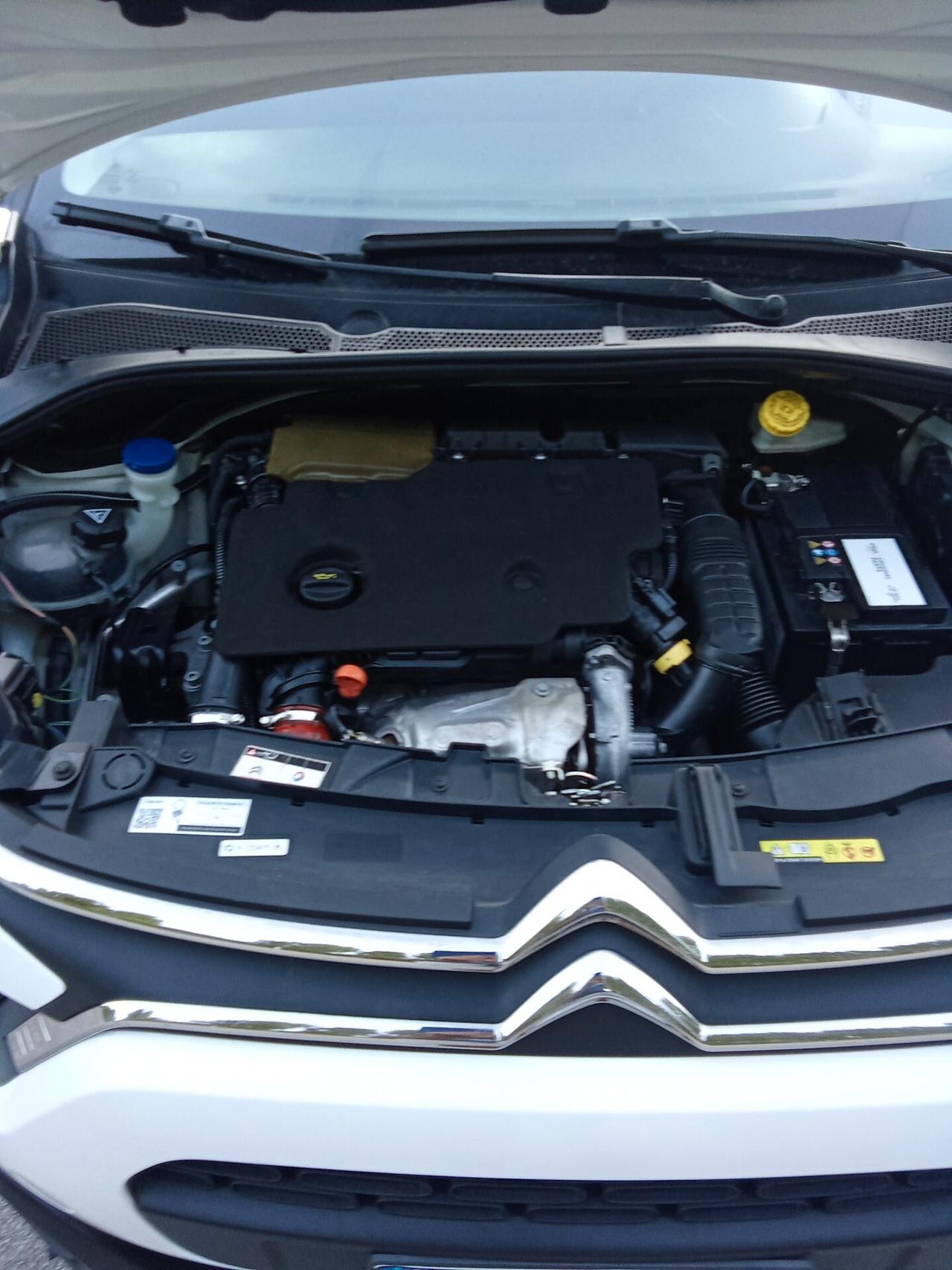 Citroen C3 BlueHDi 100 S&S Feel Pack 022