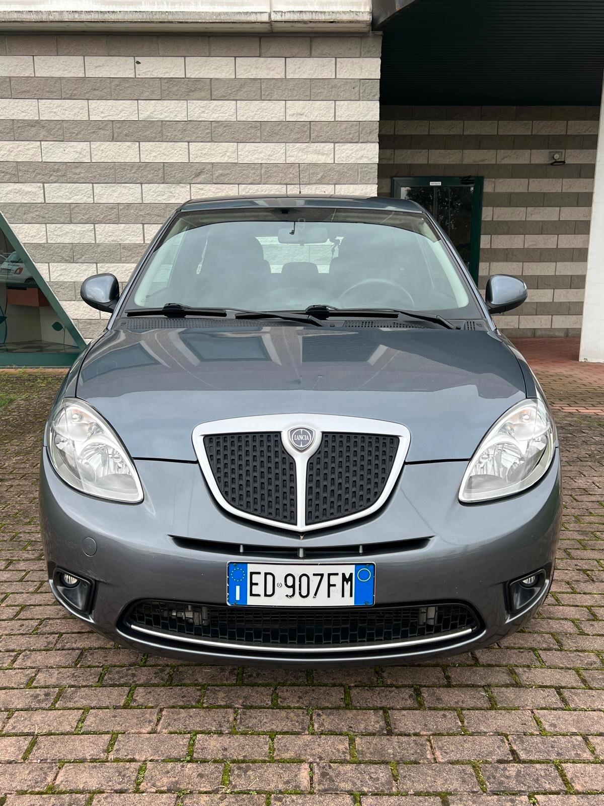 Lancia Ypsilon 1.2 Argento