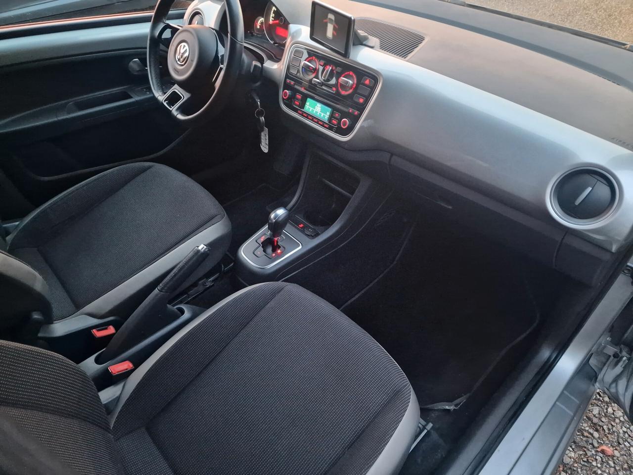 Volkswagen Up 1.0 75cv ASG