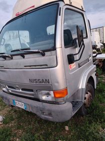 Cabina Nissan cabstar