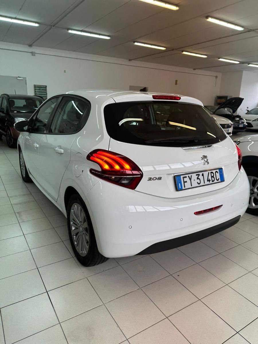 PEUGEOT - 208 - BlueHDi 100 S&S 5p. Active