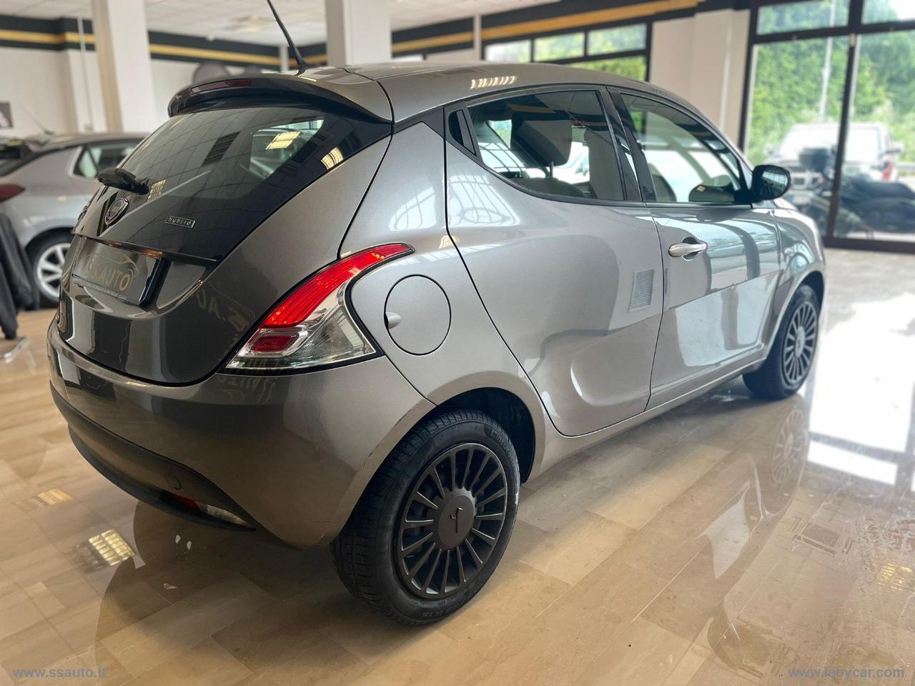 LANCIA Ypsilon 1.0 FireFly 5p.S&S Hyb. Eco A.F.