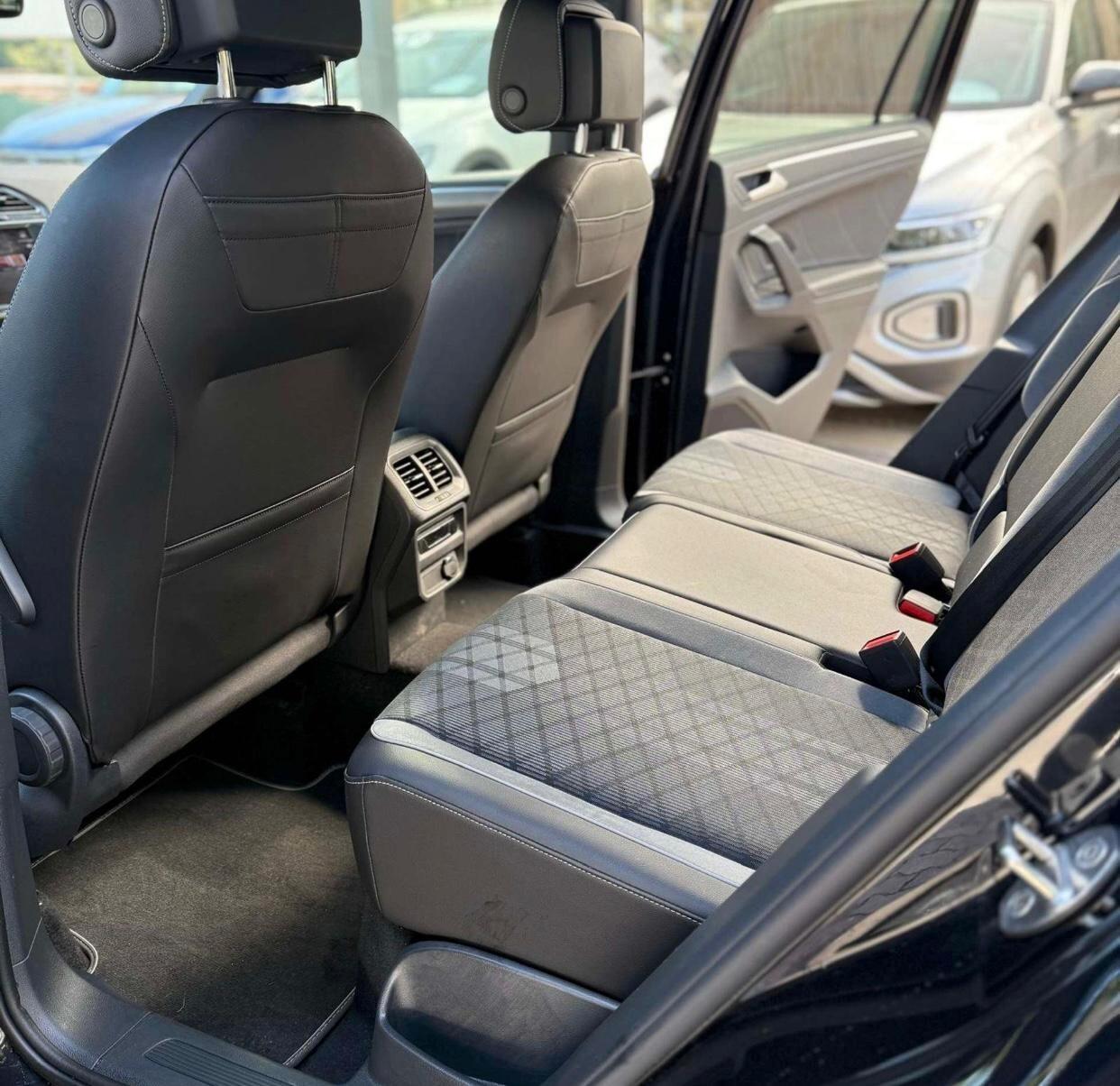 Volkswagen Tiguan 2.0 TDI 150 CV SCR DSG R-Line