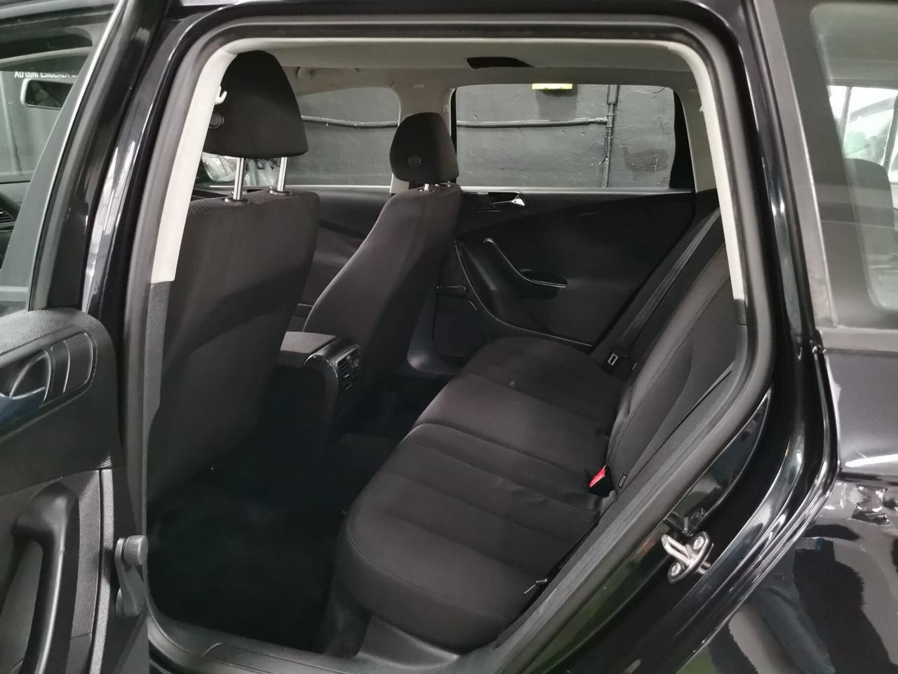Volkswagen Passat 1.6/102CV Trendline GPL GARANZIA 12 MESI