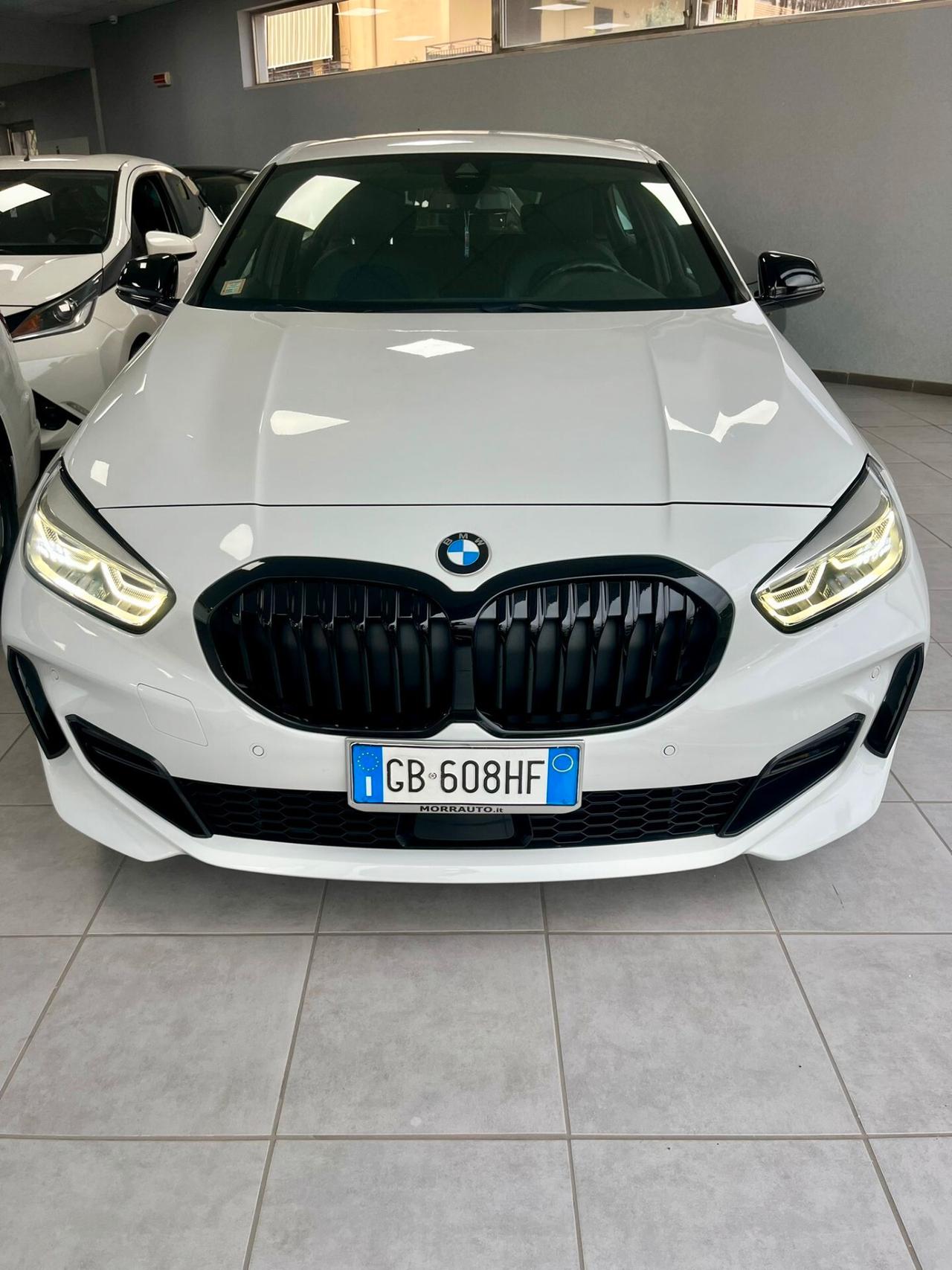 Bmw 116 116d 5p. Msport