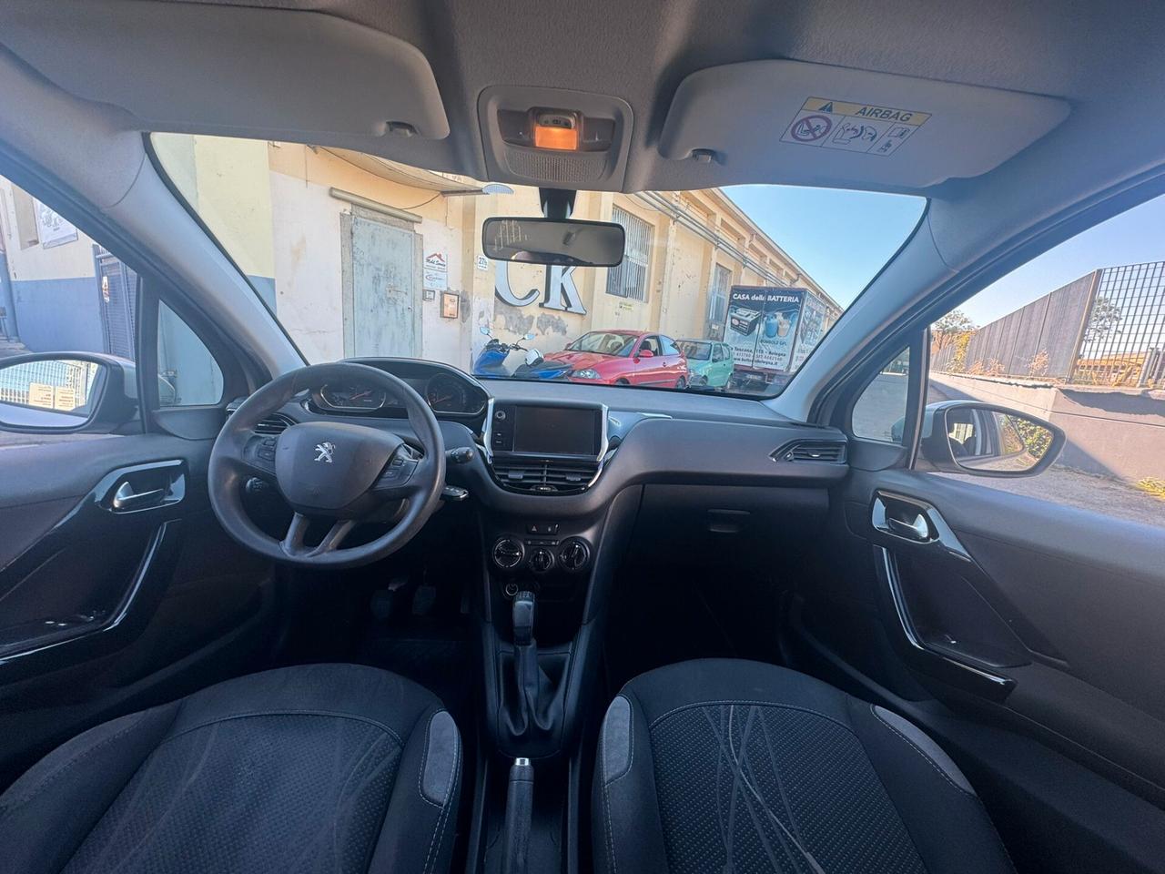 Peugeot 208 1.4 HDi 68 CV 5 porte Allure