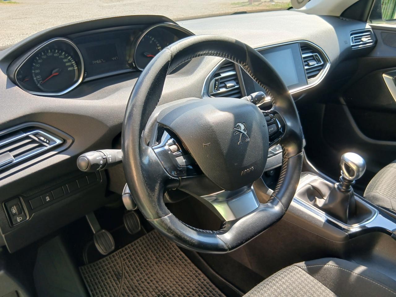 Peugeot 308 1.5 Blue-HDi