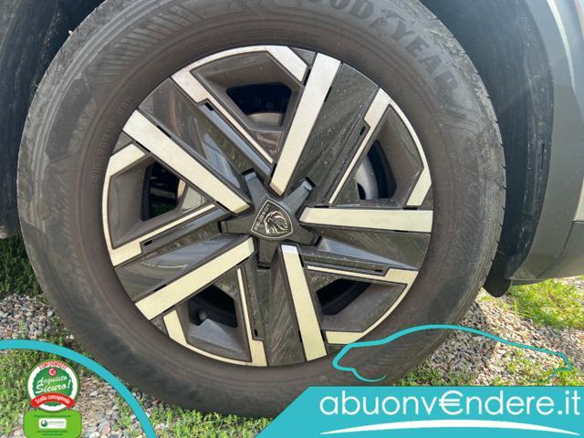 PEUGEOT 2008 PureTech 100 S&S Allure
