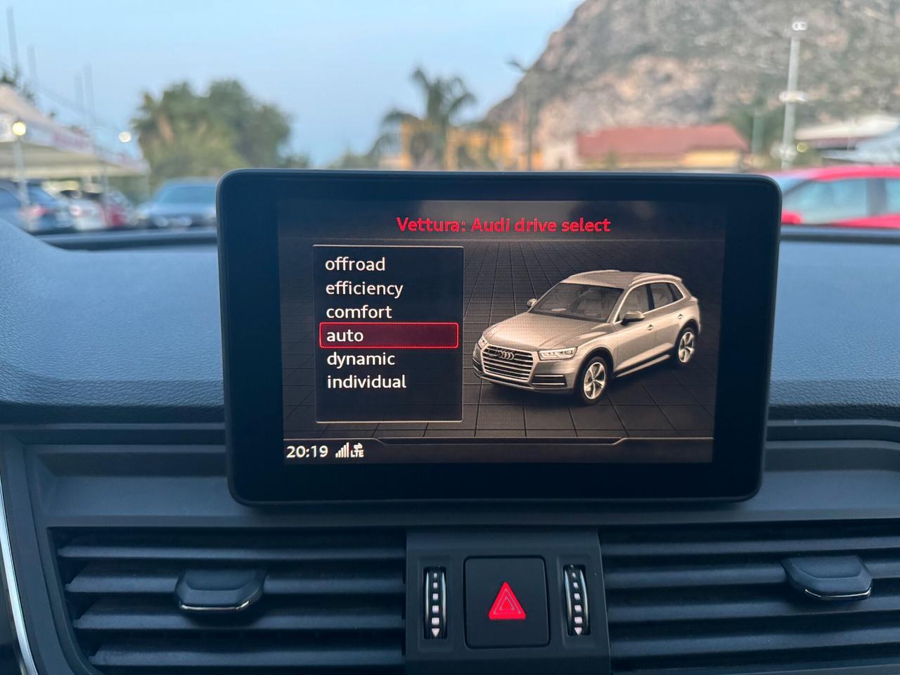 AUDI Q5 2.0 S-LINE INTERNO ED ESTERNO