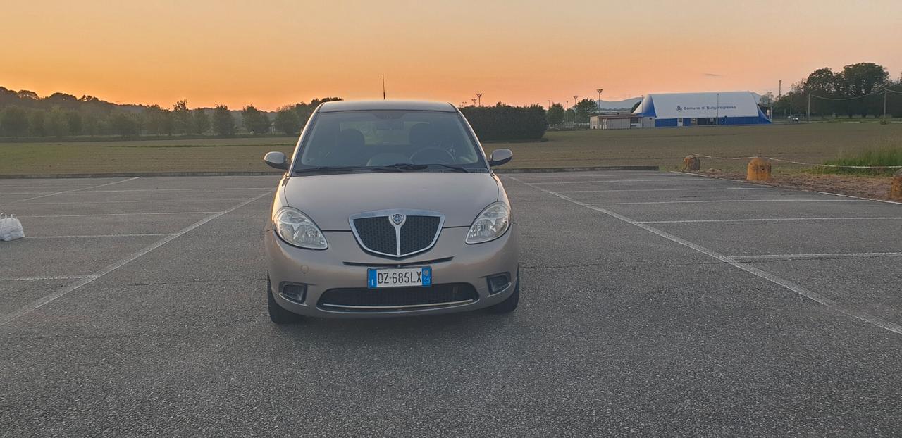 LANCIA YPSILON 1.4 16V ORO