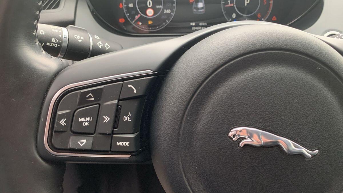 Jaguar E-Pace 2.0D 150 CV AWD aut. SE