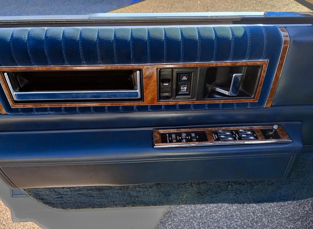 Cadillac Fleetwood 1985 ASI Full Optional