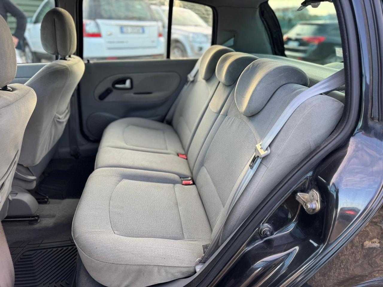 Renault Clio 1.2 16V cat 5 porte Privilège