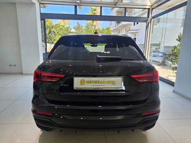 AUDI Q3 45 TFSI e S tronic Identity Black Sline da ?499,00