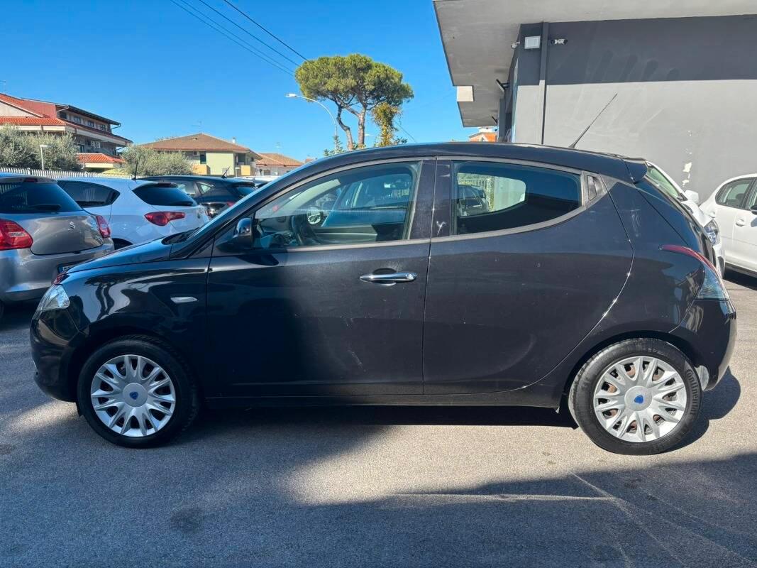 Lancia Ypsilon 1.2 8v Silver c clima 69cv