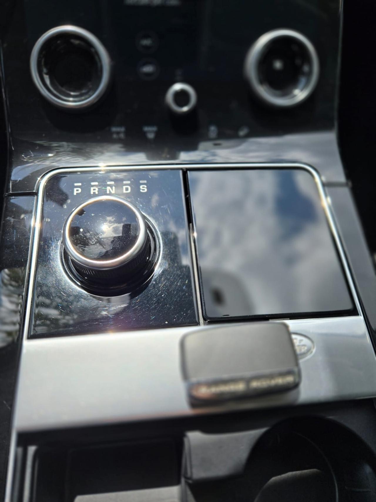 Land Rover Range Rover Velar 2.0d i4 HSE 180cv auto my19 Uff Italy Led Navi USB
