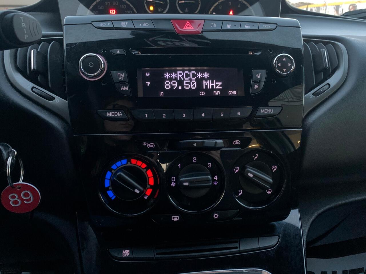 Lancia Ypsilon 0.9 TwinAir 85 CV 5 porte Metano Ecochic Gold