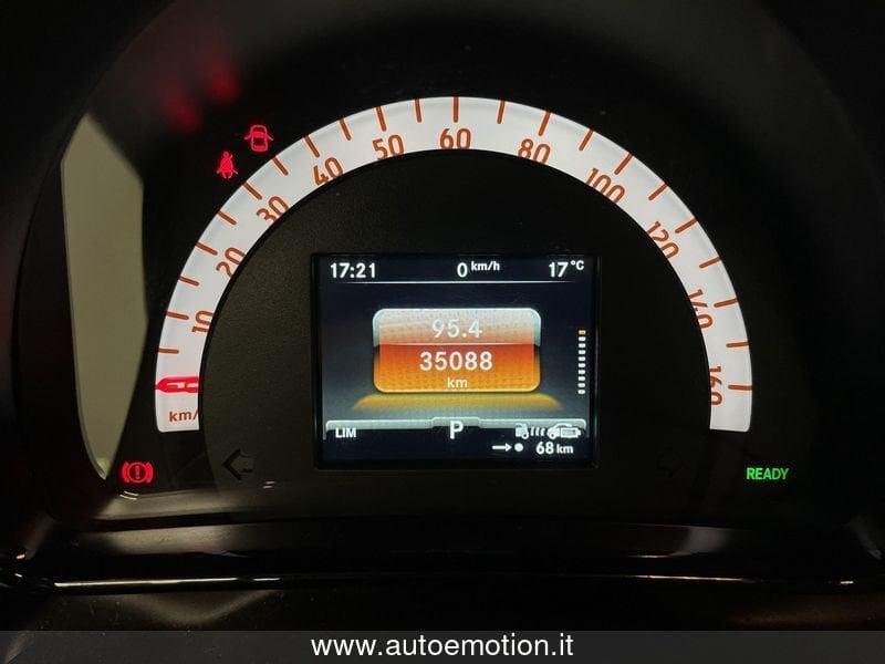 smart fortwo EQ Passion