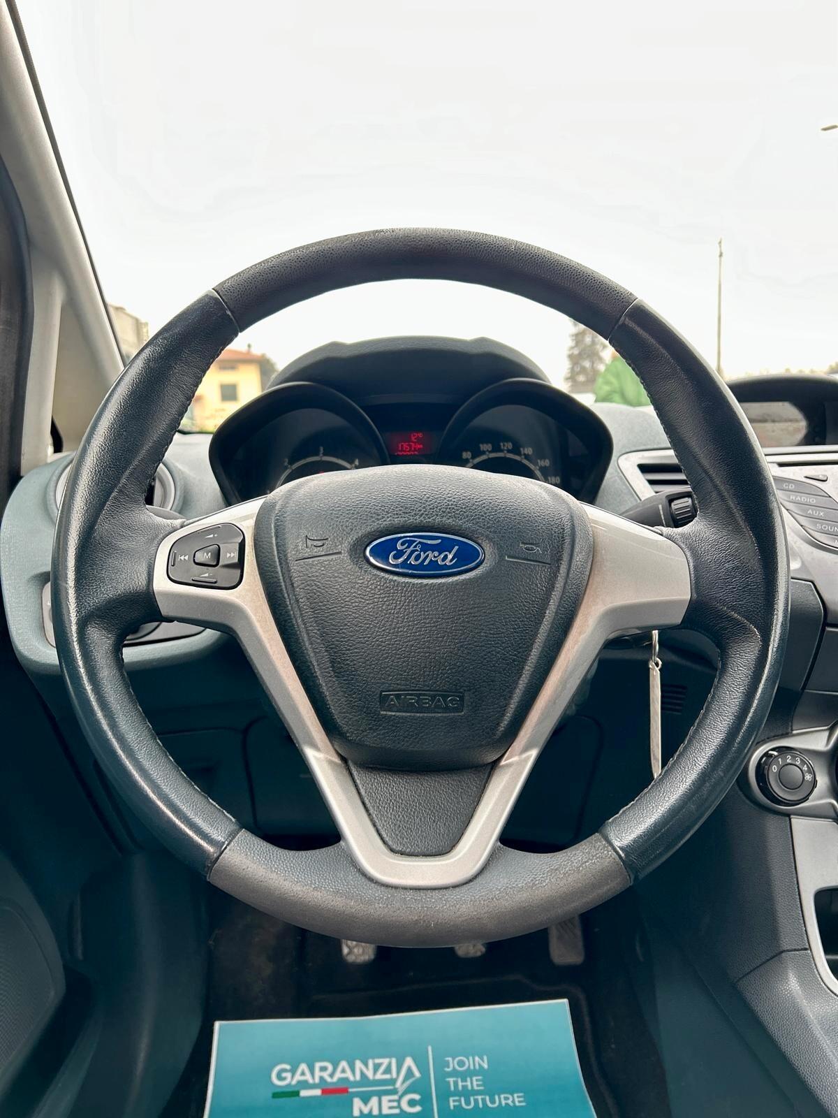 Ford Fiesta 1.4 TDCi 68CV 5 porte Titanium