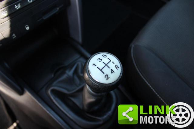 PEUGEOT 207 1.6 HDi 110CV CC Féline