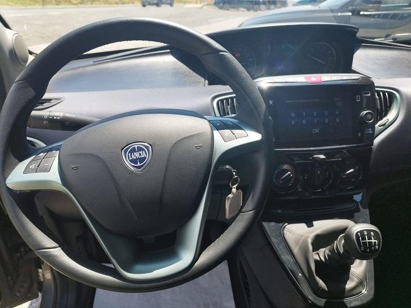 Lancia Ypsilon 1.0 FireFly 5 porte S&S Hybrid Platino