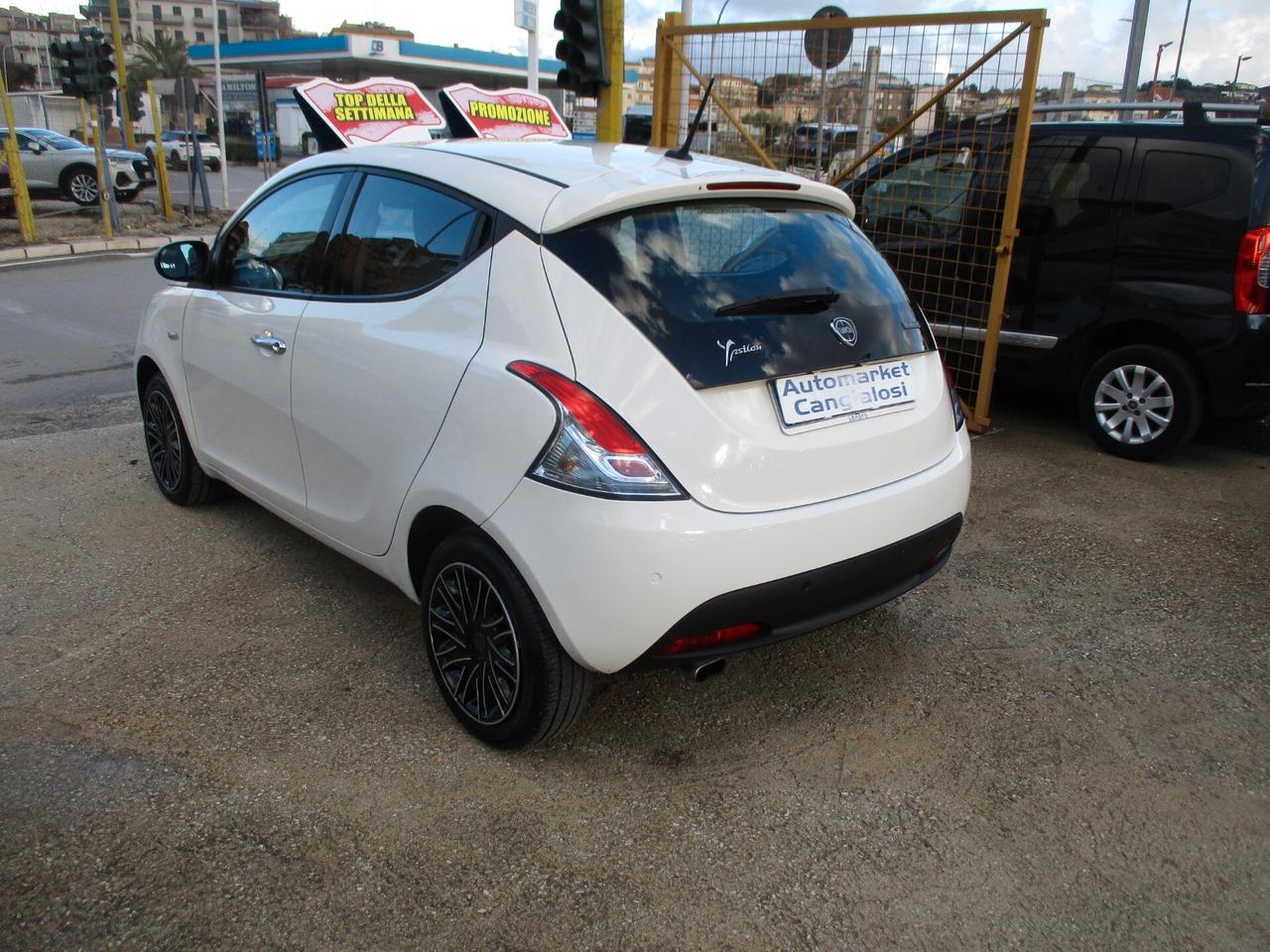 Lancia Ypsilon 1.0 FireFly 5 porte S&S Hybrid 2023