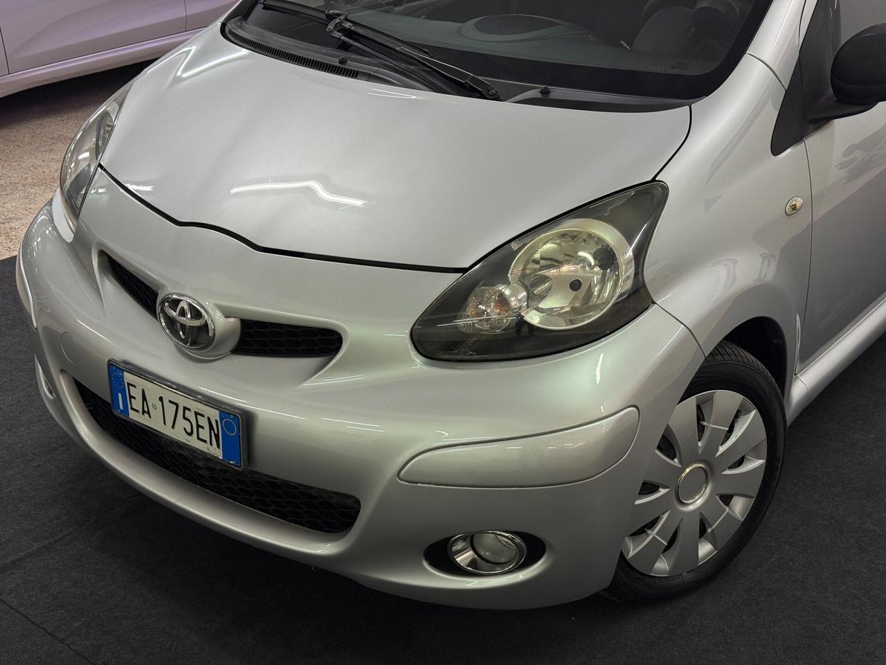 TOYOTA Aygo 2010 1.0 VVT-i 68cv 5 porte Sol