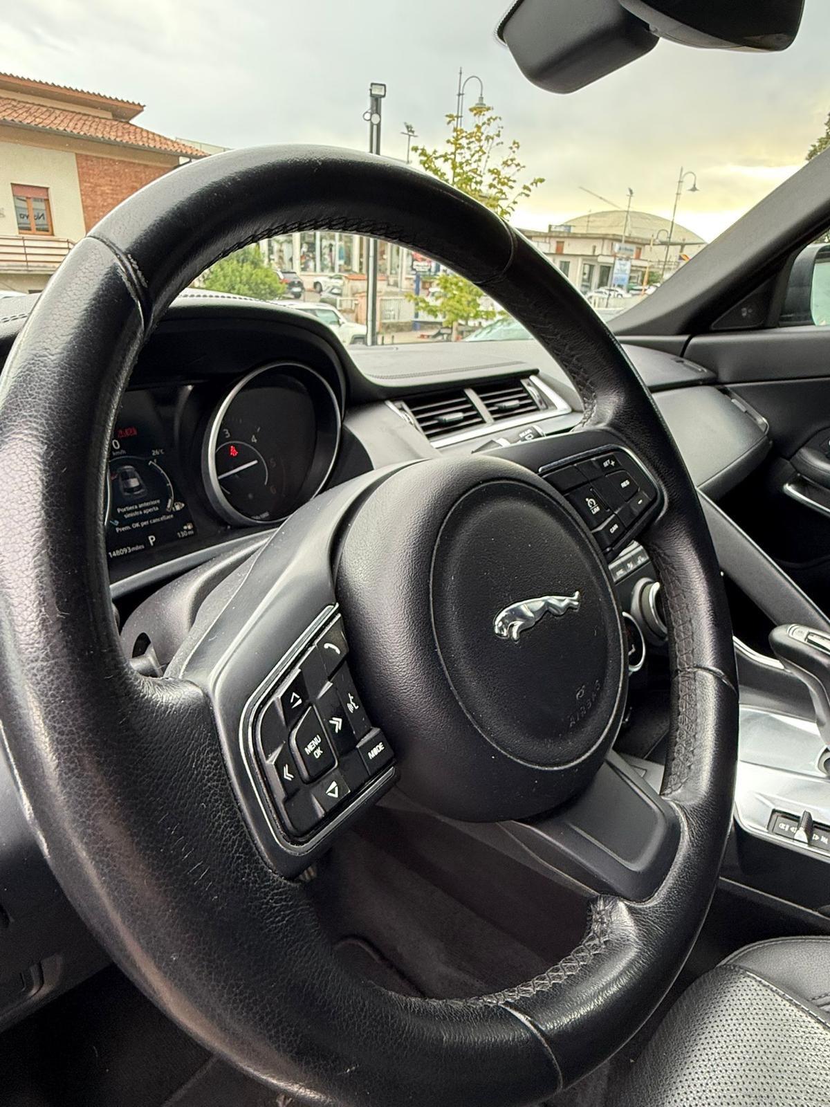 Jaguar E-Pace 2.0D 150 CV R-Dynamic S