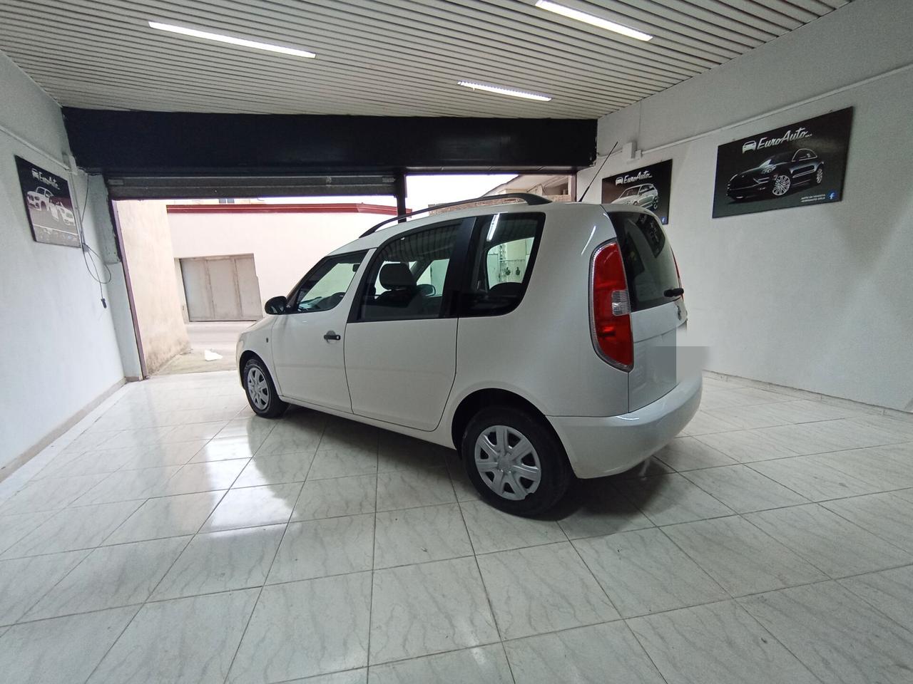 Skoda Roomster 1.2 benzina 70 CV CON GARANZIA