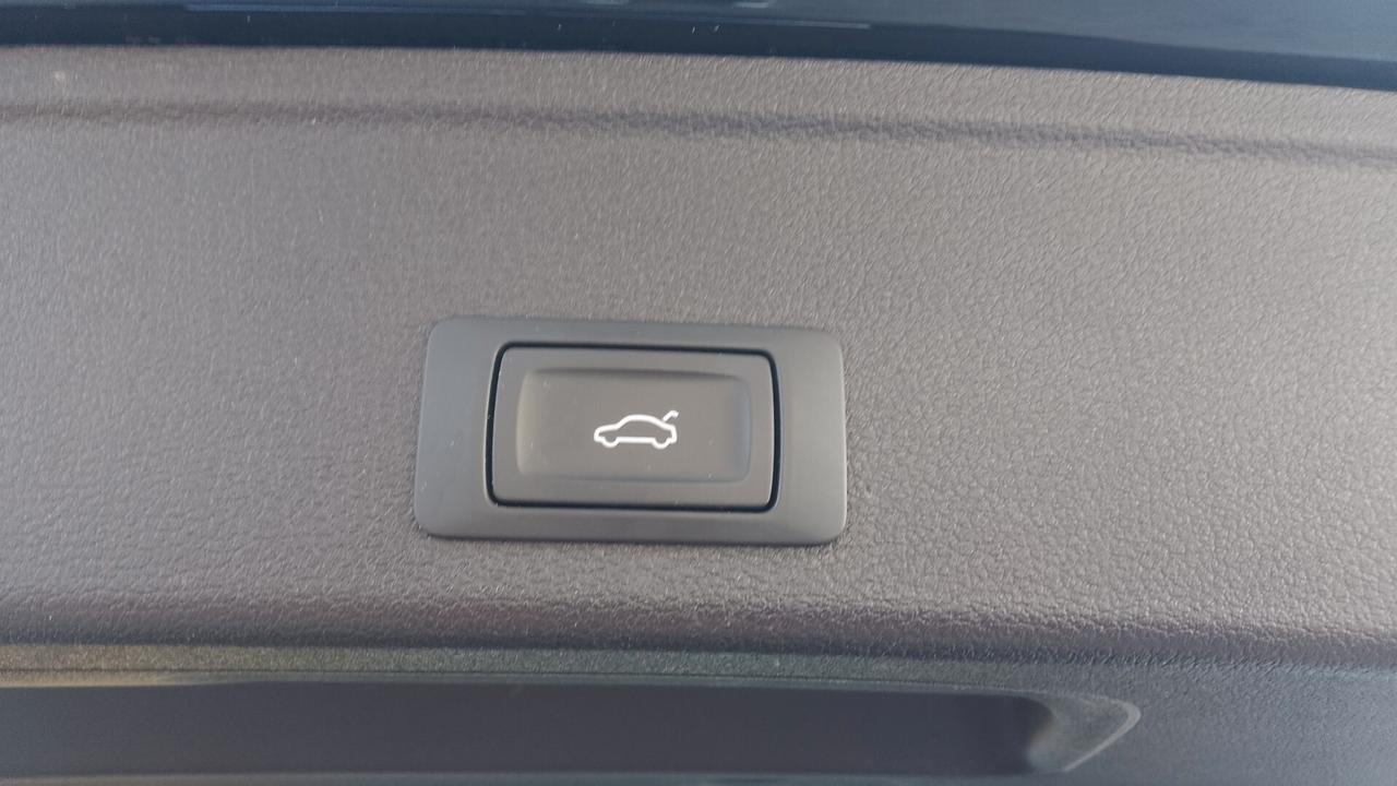 Audi A4 Avant 40 g-tron S tronic line edition 2021