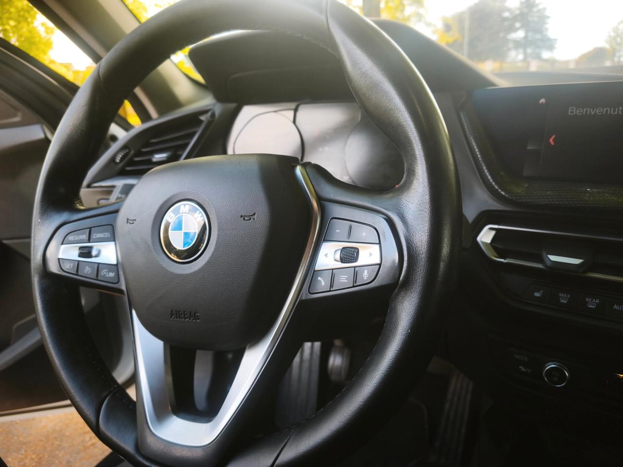 Bmw serie 1 116d 5p. Msport