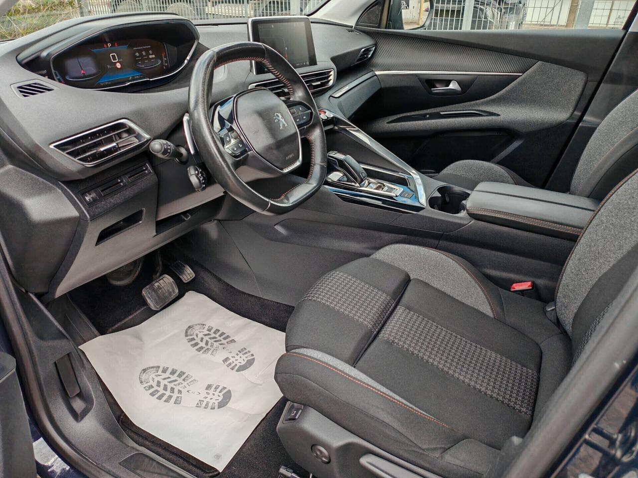 Peugeot 3008 1.5BlueHDi Allure navig led 2021