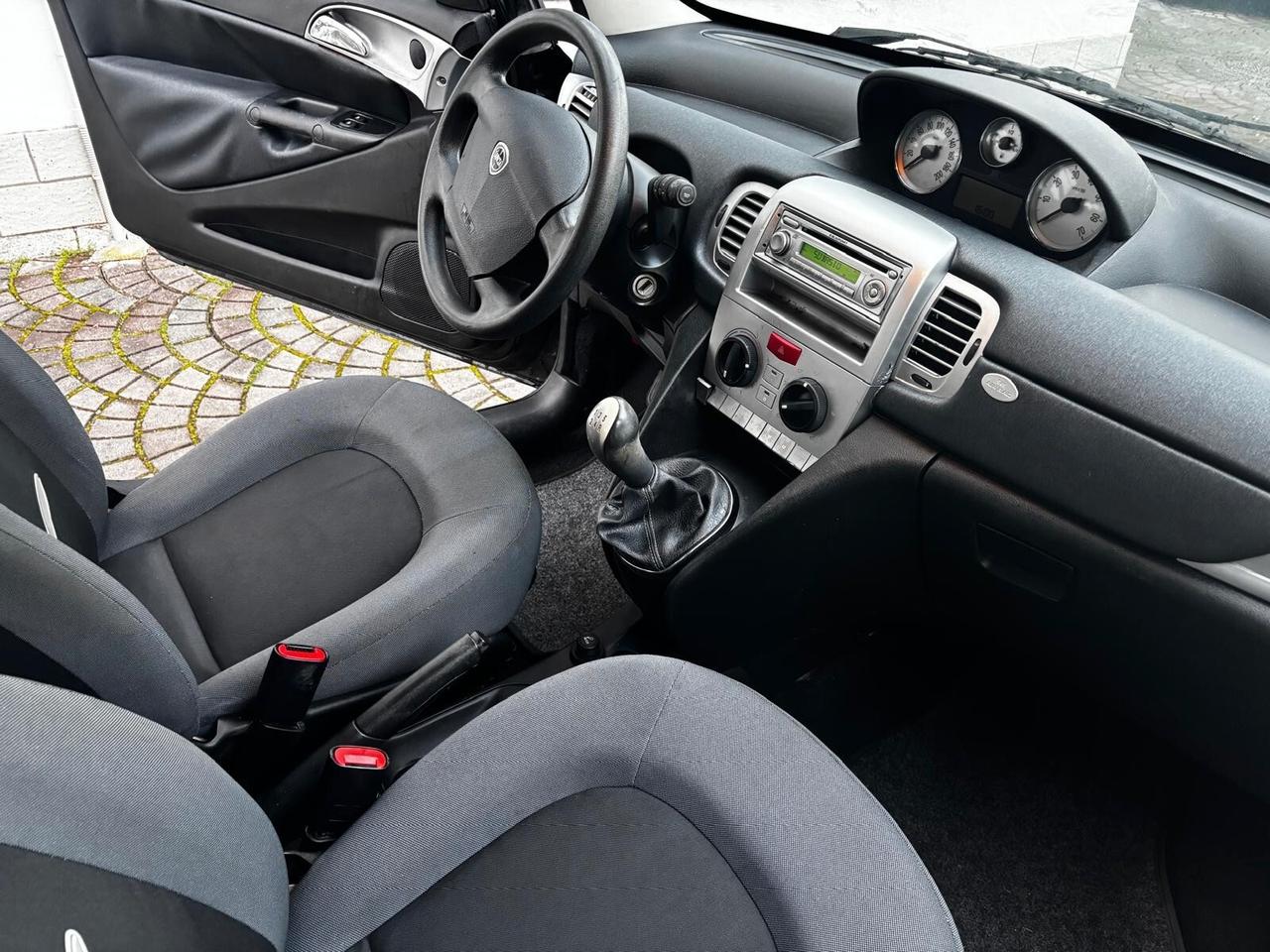 Lancia Ypsilon 1.3 MJT 75 CV Platino IDONEA PER NEOPATENTATI PERMUTABILE