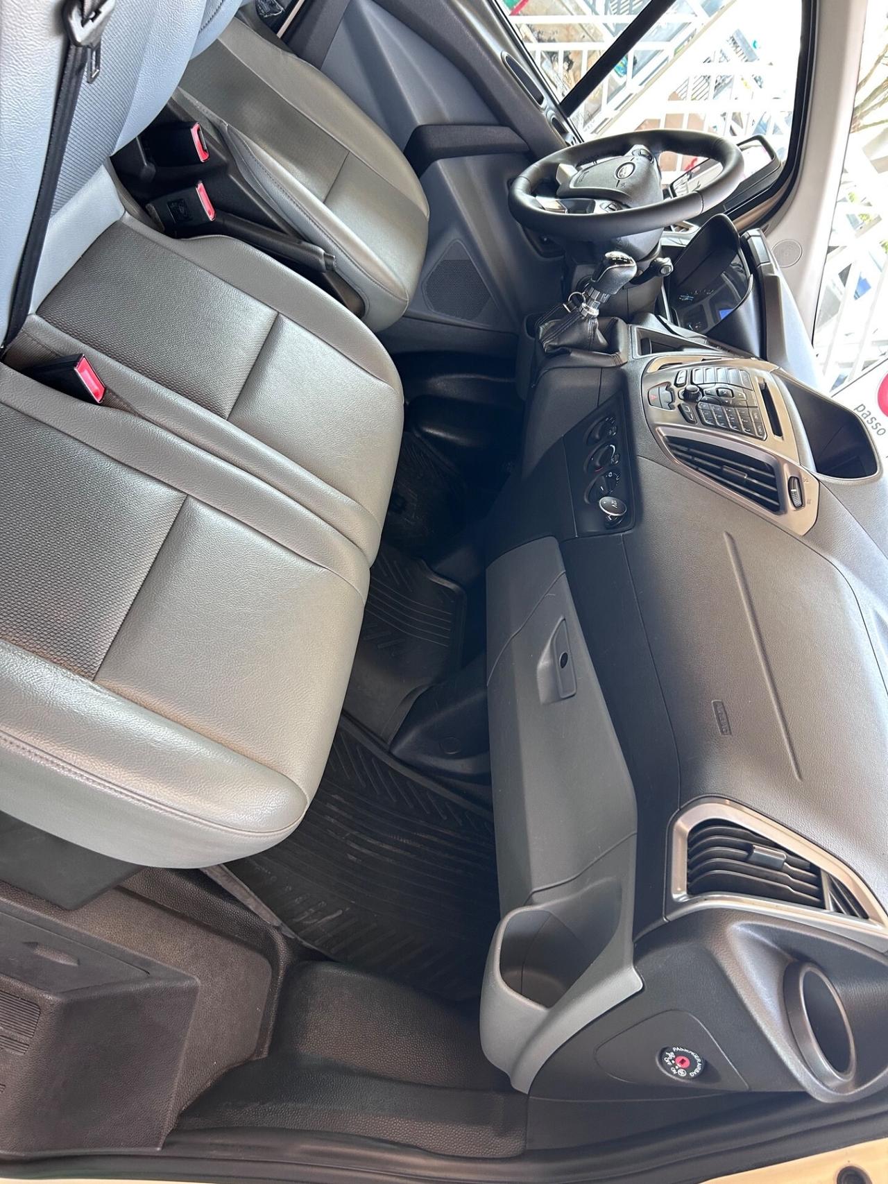 Ford Transit Custom 340 2.0 TDCi 130 PL Combi Tren