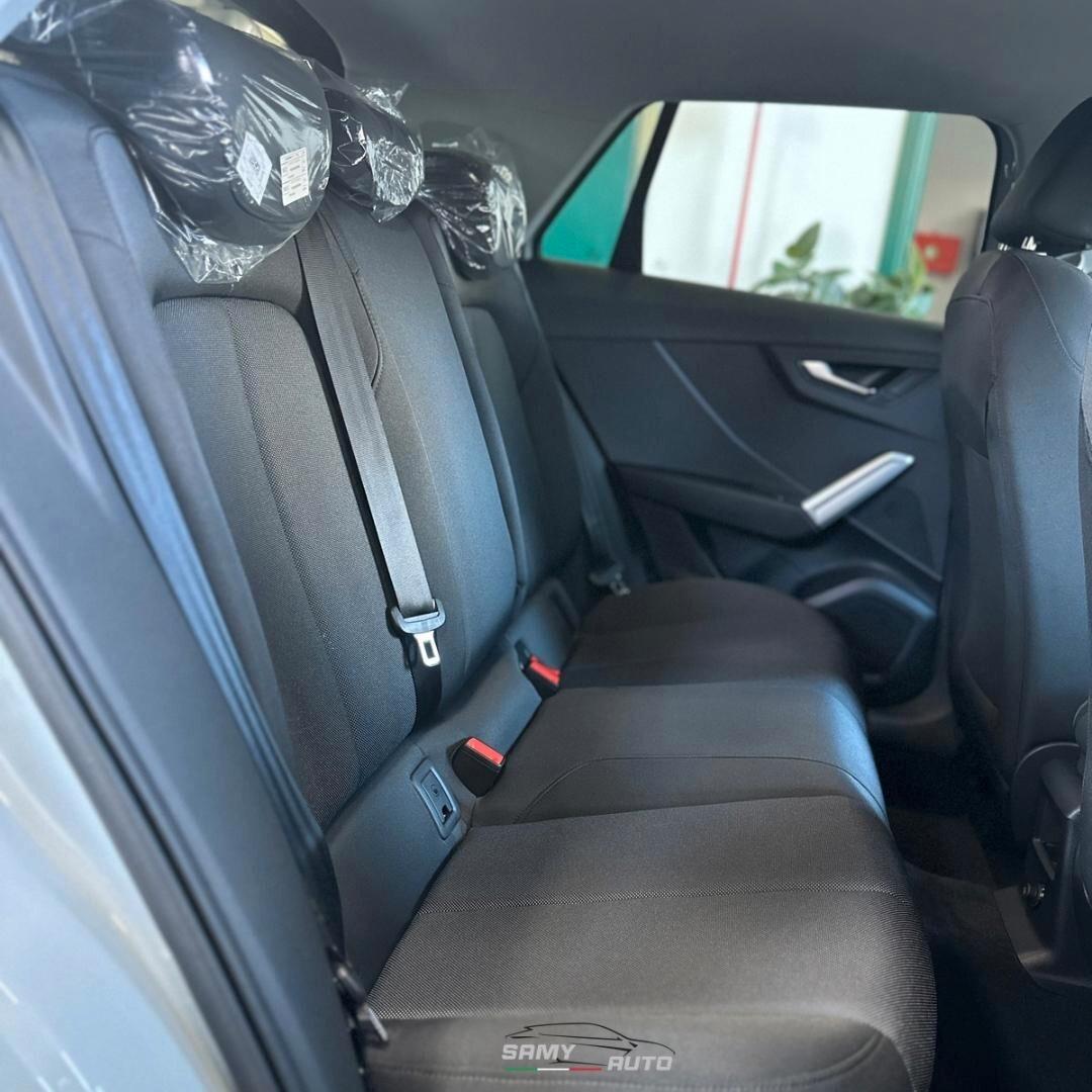 Audi Q2 30 TDI Identity Black