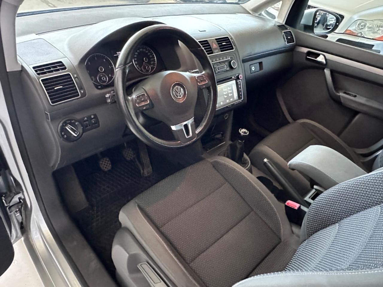 Volkswagen Touran 1.6 TDI gancio traino