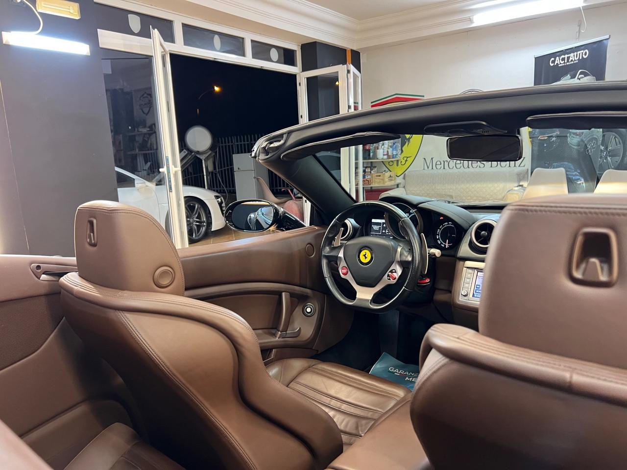 Ferrari California DCT Book service