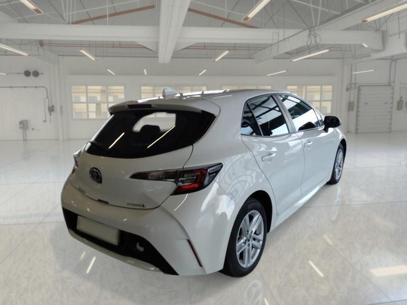 TOYOTA COROLLA 1.8 HYBRID BUSINESS 5 PORTE BERLINA