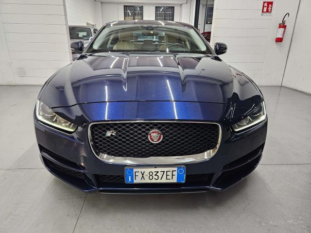 Jaguar XE XE 2.0d i4 Pure 180cv auto my19