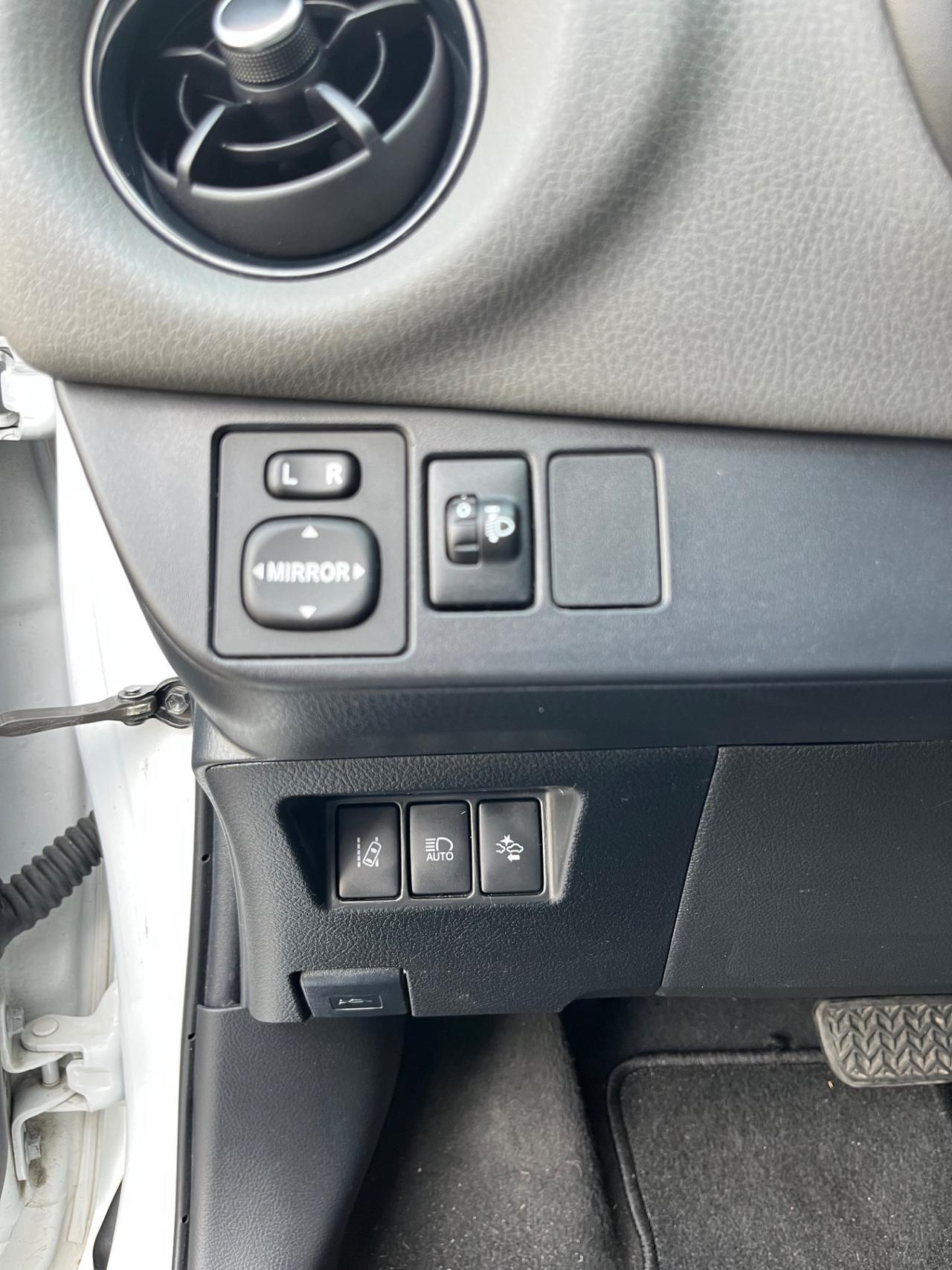 Toyota Yaris 1.5 Hybrid 5 porte Active