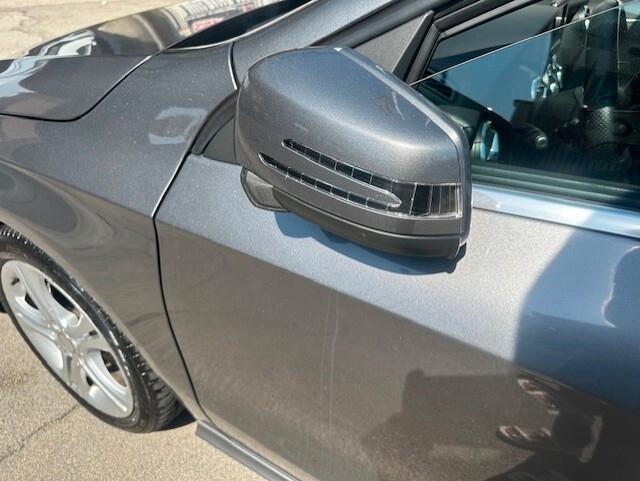 MERCEDES A180 PREMIUM