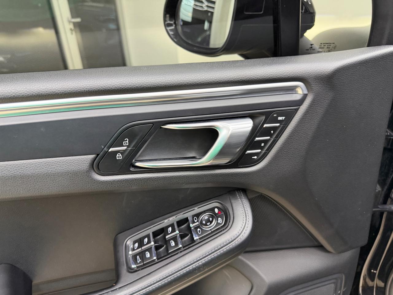 Porsche Macan 2.0 IPER FULL TETTO