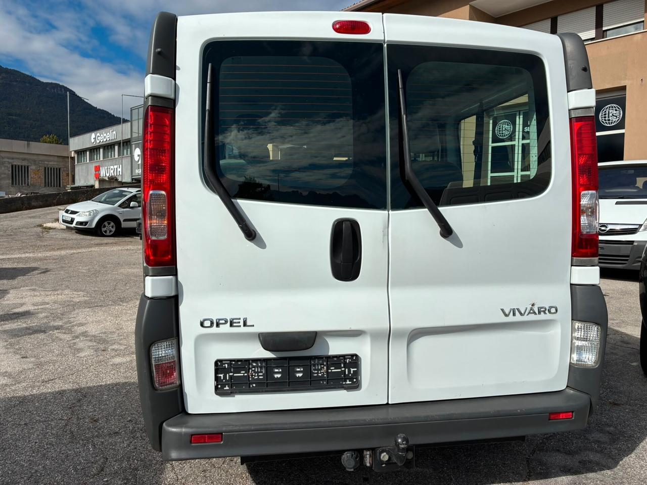 OPEL VIVARO 9POSTI 2.0 DCI PASSO LUNGO - GANCIO TRAINO