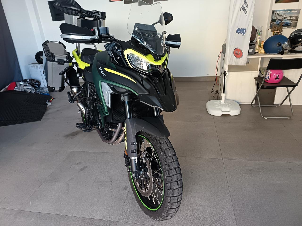 Benelli TRK 702 x