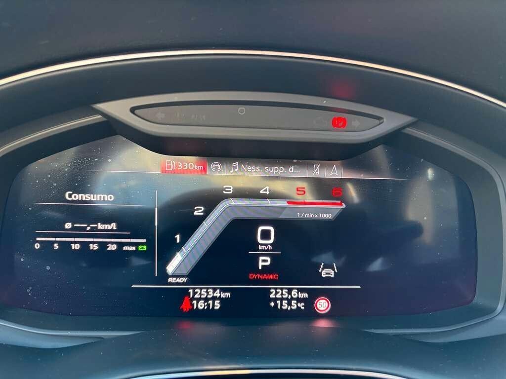 Audi Q8 S line esition 286 cv 2025/ 12.000 KM IVA ESPOSTA Tua a soli 849 Euro al mese