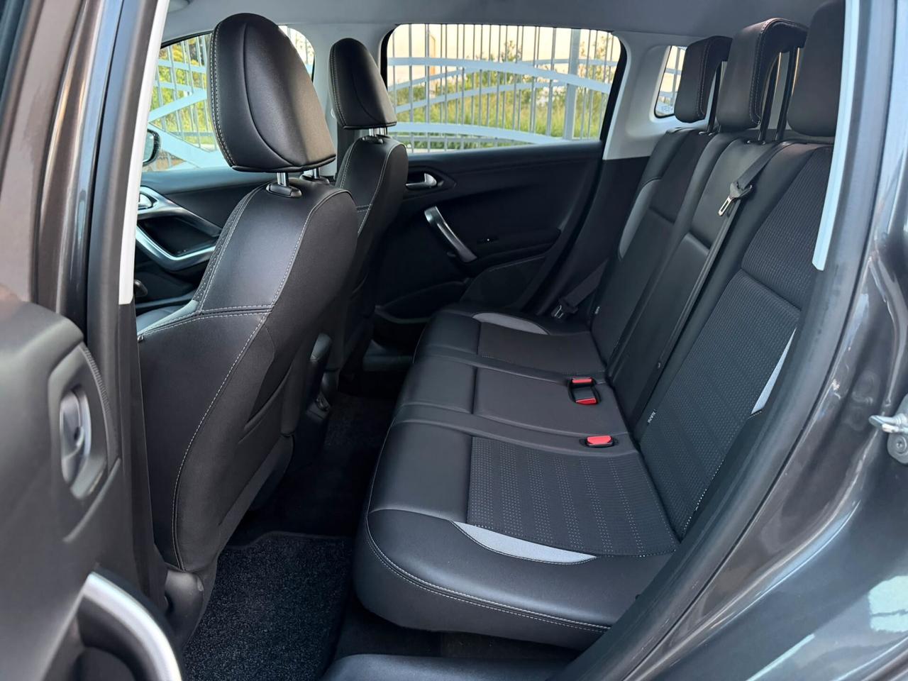 Peugeot 2008 1.5 BlueHDi 100 S&S Allure
